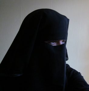 Vrouw in boerka